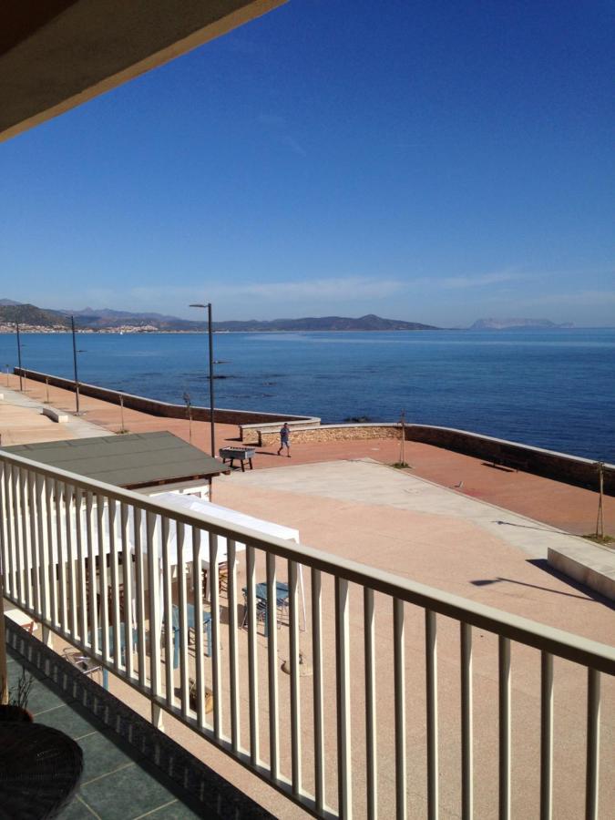 Casa Con Terrazza Fronte Mare Santa Lucia (Sardinia) Exterior foto